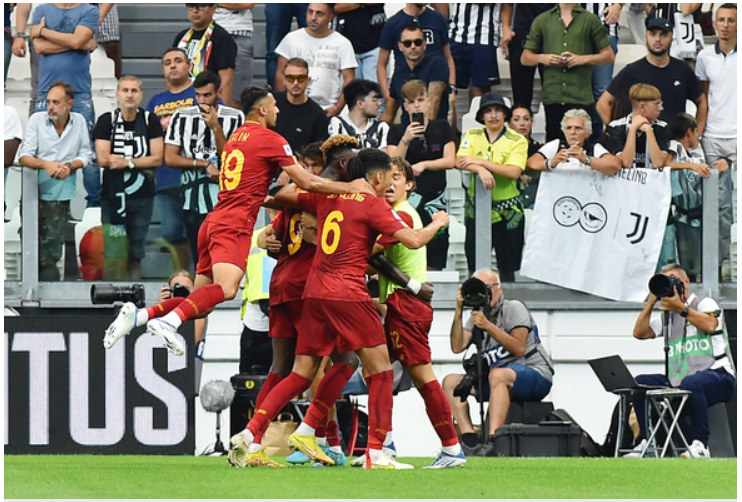 AS Roma cùng HLV Mourinho lên đỉnh Serie A mùa giải 2022